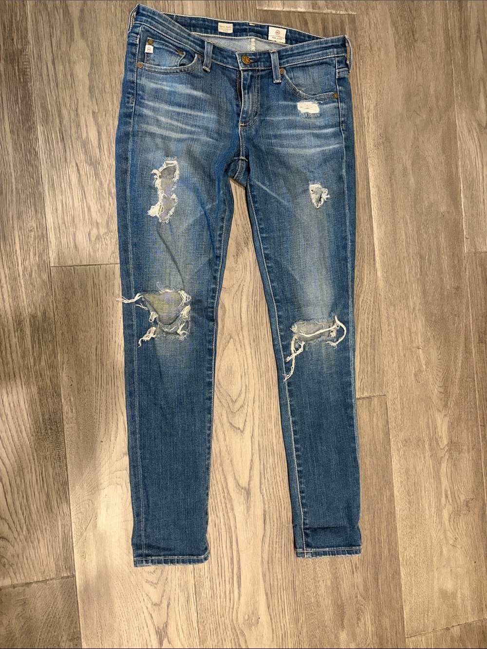 AG Stevie distressed slim straight ankle Jean 26R